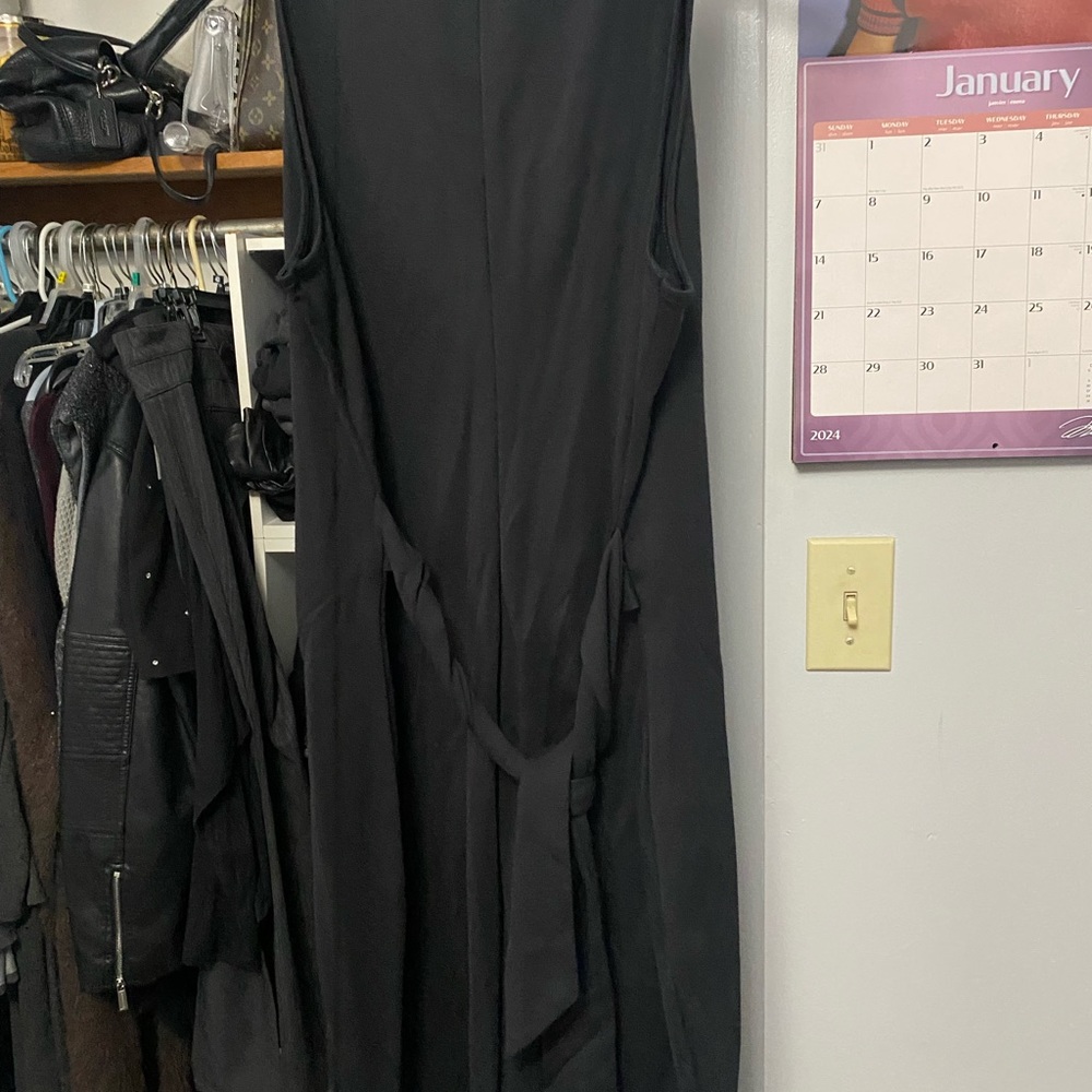 Dress - Picture 3 of 3